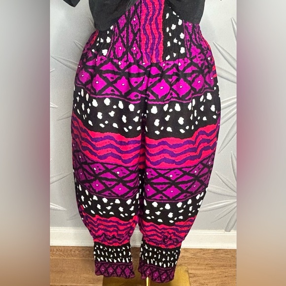 Unbranded, NWOT, SZ S/M waist 24”-40”, inseam 25”, hips 54” - Picture 3 of 8